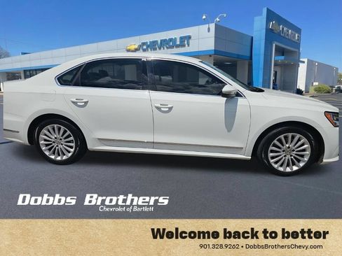 Used 2017 Volkswagen Passat 1.8T SE FWD image 6