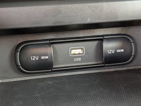 Certified 2025 Kia Soul LX w/ LX Technology Package FWD image 23