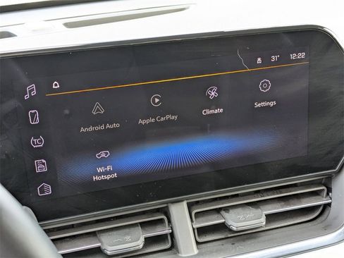 Used 2025 Chevrolet Trax LT w/ LT Convenience Package image 22