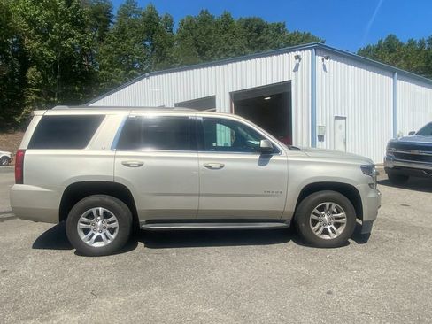 Used 2017 Chevrolet Tahoe LT RWD image 4