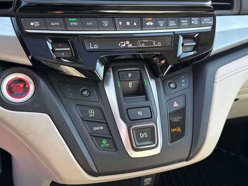 Certified 2025 Honda Odyssey EX-L image 6