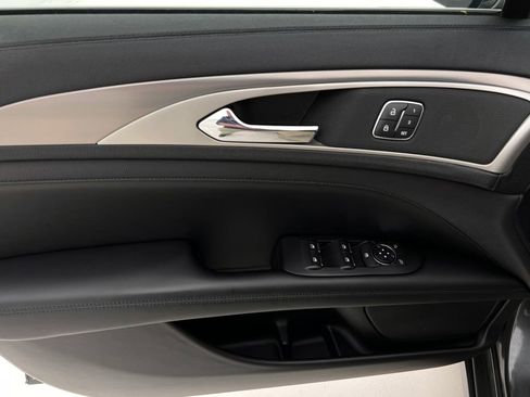 Used 2020 Lincoln MKZ AWD image 26