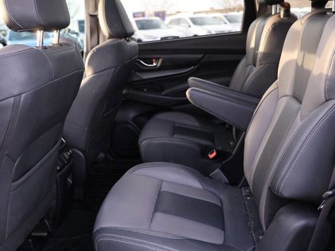 Used 2022 Subaru Ascent Onyx Edition image 17