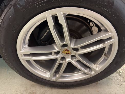 Used 2021 Porsche Macan AWD/4WD image 36