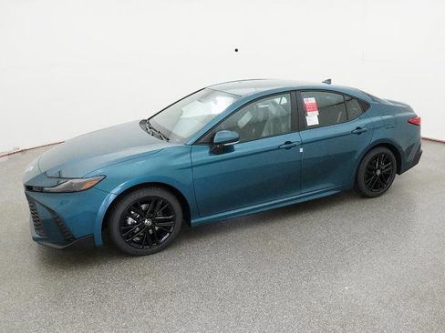New 2026 Toyota Camry SE FWD image 5
