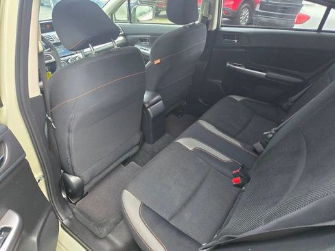 Used 2016 Subaru Crosstrek 2.0i Premium w/ Moonroof Package image 18