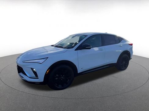 Used 2025 Buick Envista Sport Touring image 8