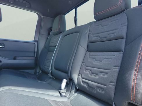 Used 2025 Nissan Frontier PRO-4X w/ Pro Convenience Package image 8