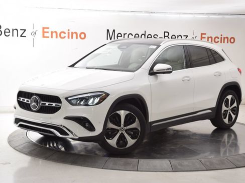 New 2026 Mercedes-Benz GLA 250 image 2