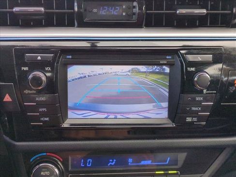 Used 2015 Toyota Corolla S Premium image 14