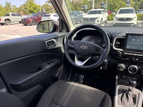 Used 2023 Hyundai Venue SEL w/ Cargo Package FWD image 21