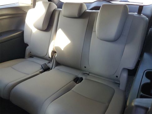 Used 2024 Honda Odyssey EX-L image 11