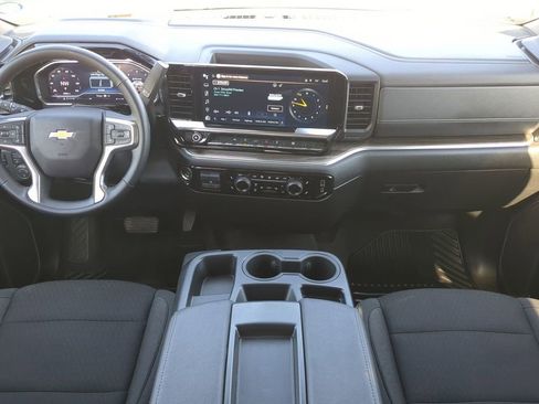 Used 2025 Chevrolet Silverado 1500 LT image 15