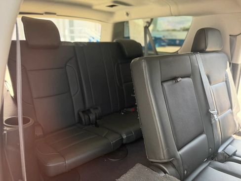 Used 2020 Chevrolet Suburban LT RWD image 26