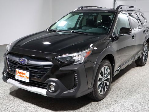 Used 2023 Subaru Outback Limited image 32