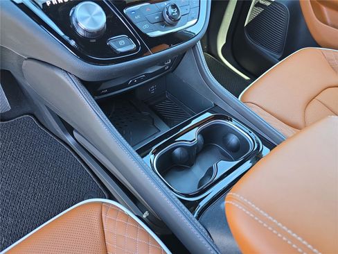 New 2026 Chrysler Pacifica Pinnacle AWD/4WD image 30