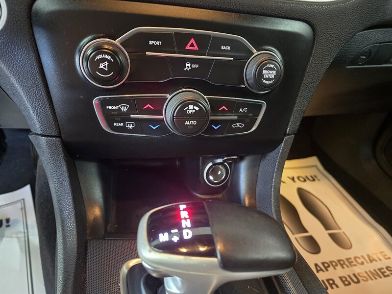 Used 2016 Dodge Charger R/T RWD image 21