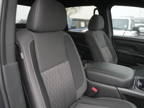 Used 2023 Nissan Titan SV w/ SV Convenience Package image 19