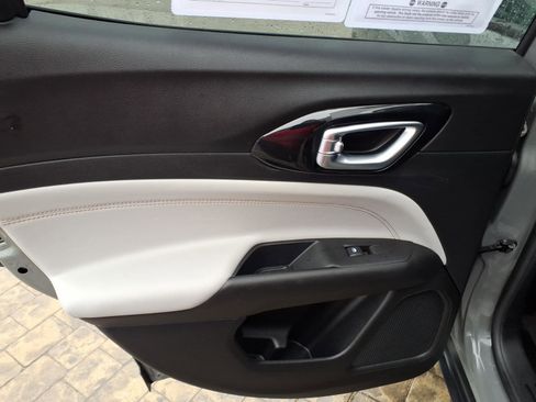 Used 2022 Jeep Compass Limited image 13