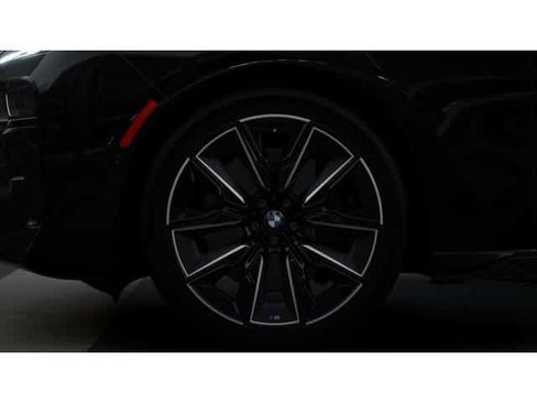 New 2026 BMW 740i w/ Executive Package image 7