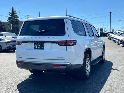 Used 2022 Jeep Wagoneer Series II AWD/4WD image 7