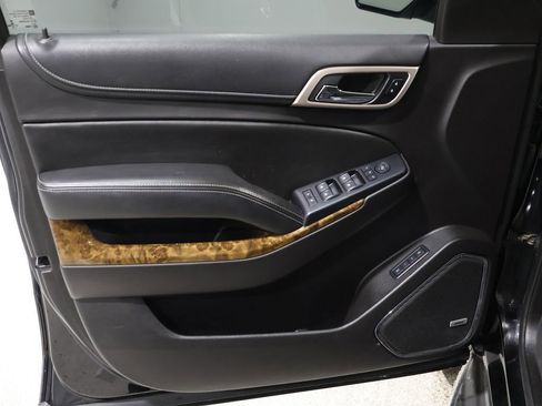 Used 2015 GMC Yukon Denali w/ Touring Package image 14