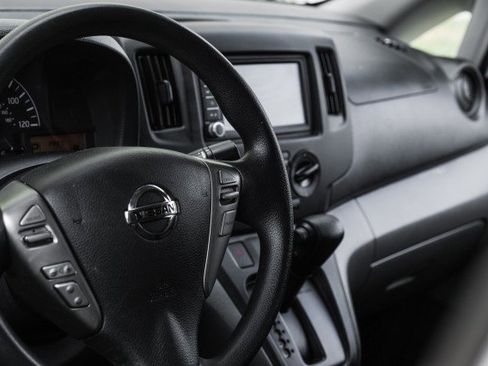 Used 2020 Nissan NV200 S image 22