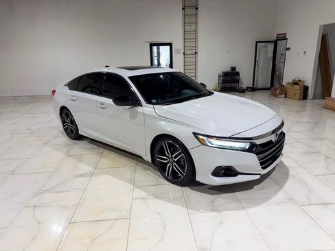 Used 2021 Honda Accord Sport image 3