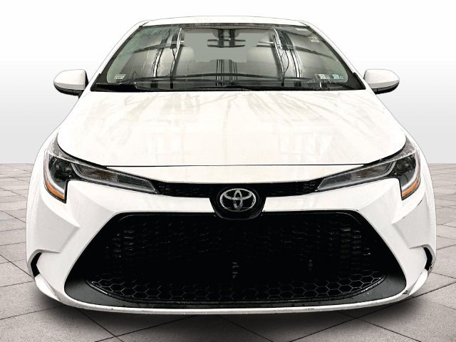 Used 2022 Toyota Corolla LE FWD image 3
