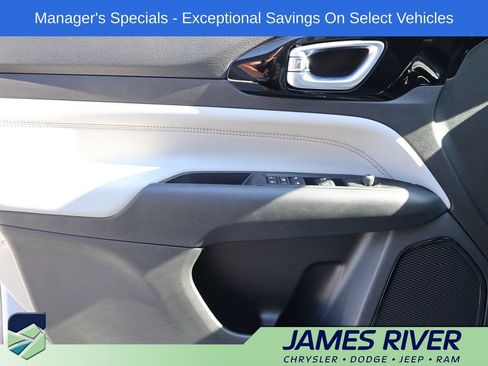 Used 2022 Jeep Compass Limited AWD/4WD image 20