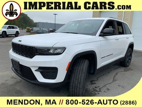 New 2025 Jeep Grand Cherokee Altitude image 6