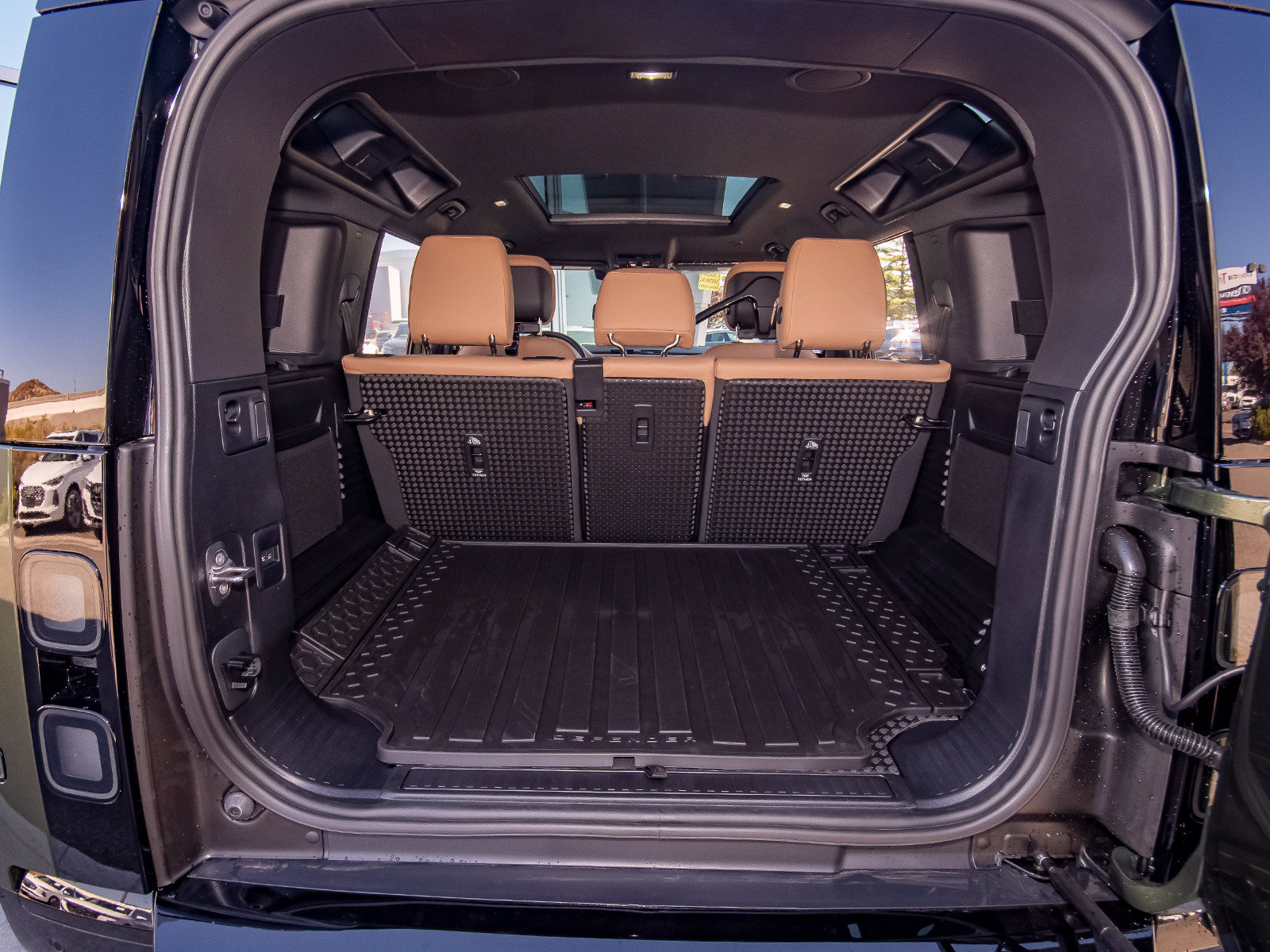 New 2026 Land Rover Defender 110 X-Dynamic SE AWD/4WD image 50