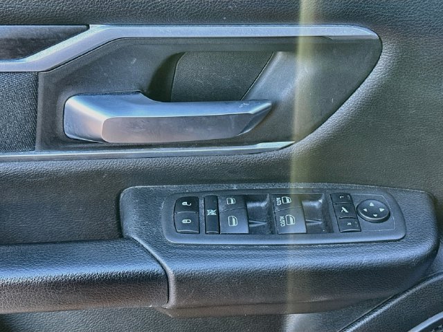 Used 2022 RAM 1500 Big Horn AWD/4WD image 17