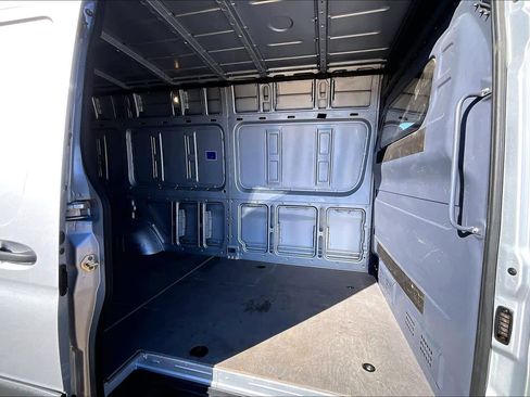 Used 2024 Mercedes-Benz Sprinter 2500 image 17