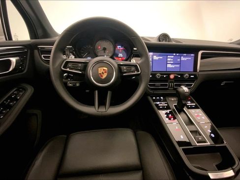 Used 2025 Porsche Macan S AWD/4WD image 4
