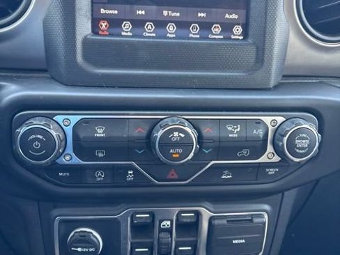 Used 2020 Jeep Gladiator Sport w/ Quick Order Package 24S AWD/4WD image 11