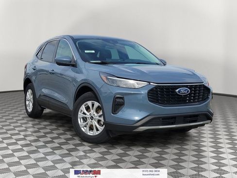 Certified 2023 Ford Escape Active w/ Tech Pack #2 image 1