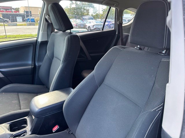 Used 2018 Toyota RAV4 XLE FWD image 8
