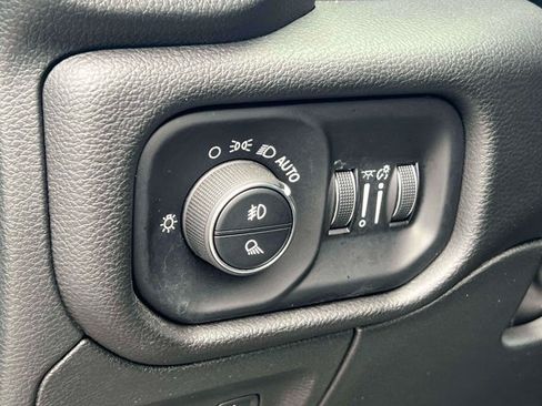 Used 2023 RAM 1500 Laramie AWD/4WD image 26