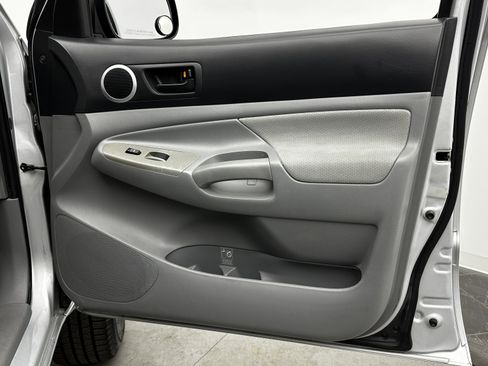 Used 2005 Toyota Tacoma 4x4 Access Cab image 21