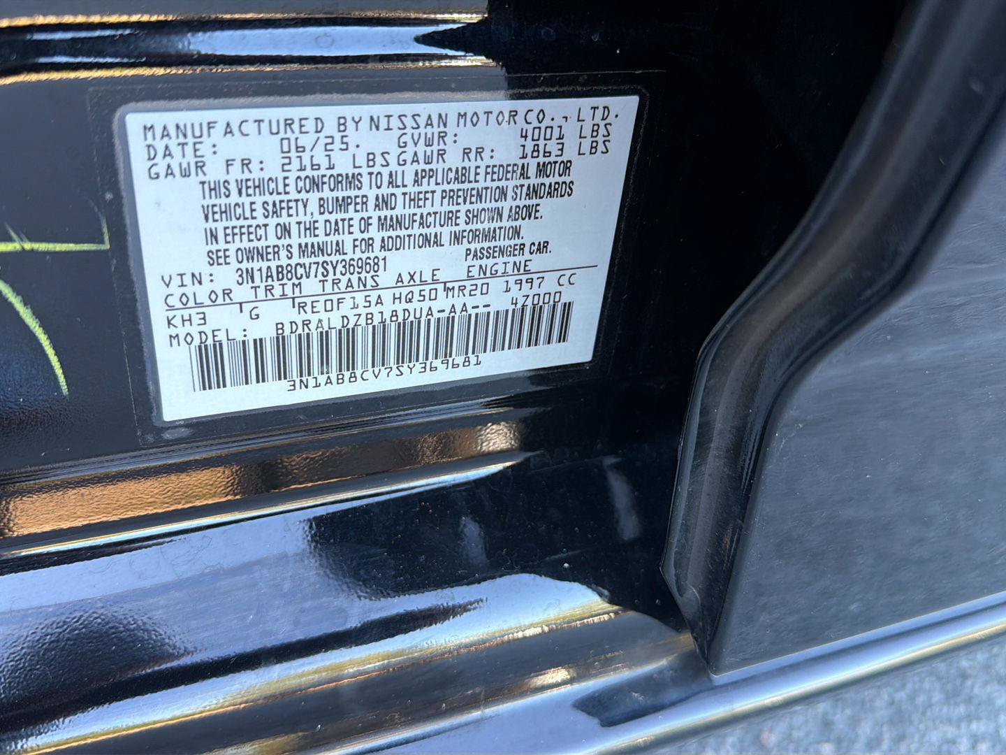 Used 2025 Nissan Sentra SV FWD image 40