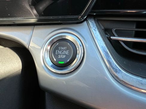 Used 2025 Chevrolet Trax LT image 16