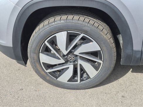 Used 2024 Volkswagen Atlas SEL AWD/4WD image 14