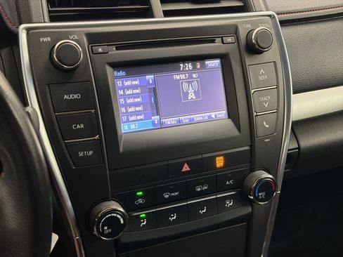 Used 2016 Toyota Camry SE image 20