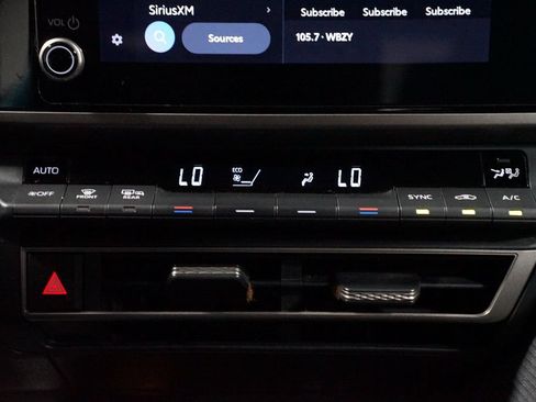 Used 2025 Toyota Camry SE FWD image 21