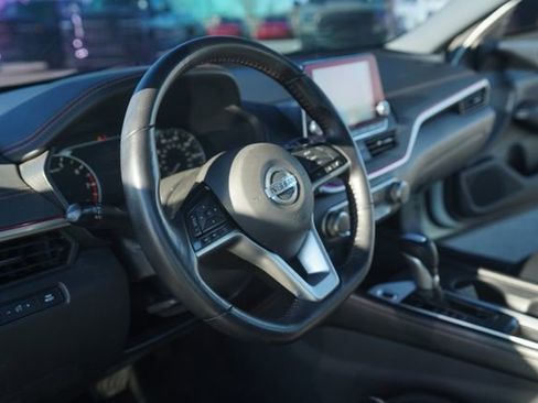 Used 2019 Nissan Altima 2.5 SR w/ SR Premium Package image 27