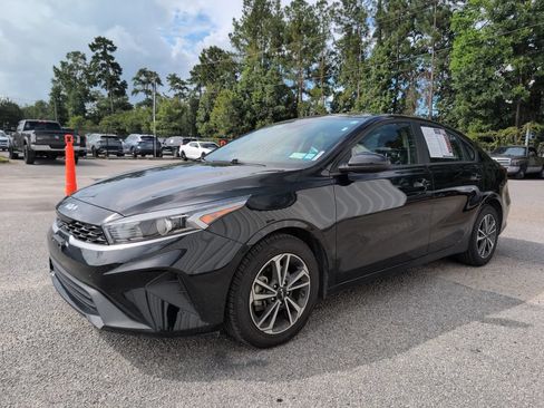 Used 2024 Kia Forte LXS FWD image 4