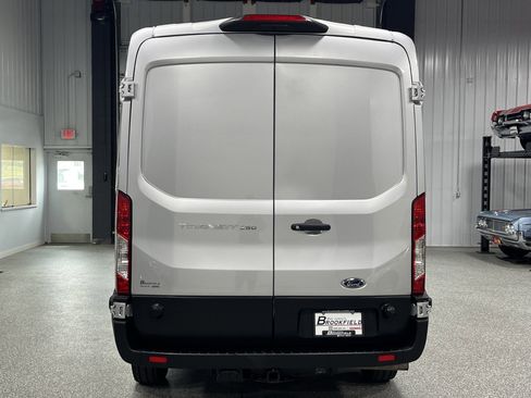 Used 2024 Ford Transit 250 148 Medium Roof RWD image 4