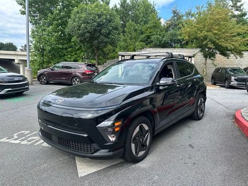 Used 2024 Hyundai Kona SEL FWD image 3