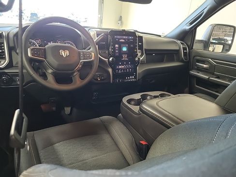 Used 2026 RAM 2500 Big Horn AWD/4WD image 8